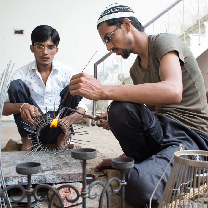 KH-Handicrafts-artisans-at-work KH-Handicrafts-artisans-at-work